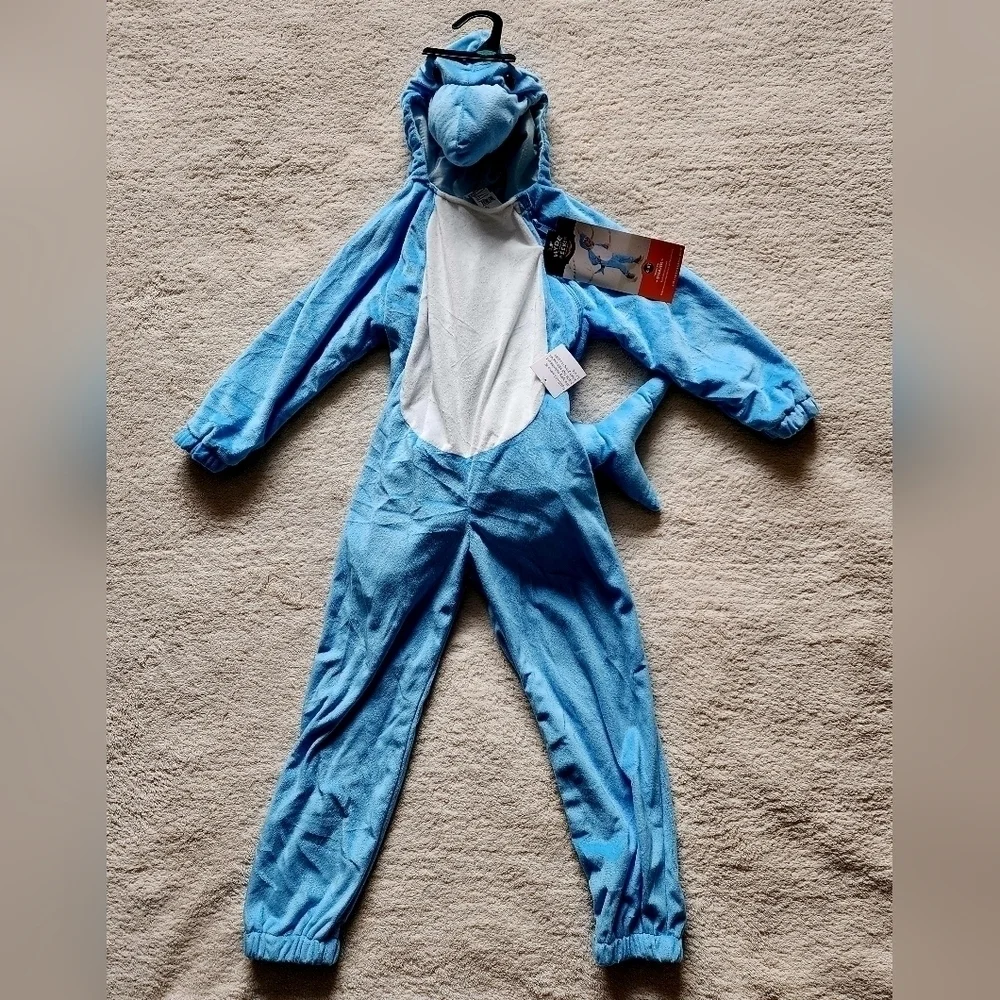 New baby/ toddler shark Halloween costume/ jumpsuit, size 2/3t